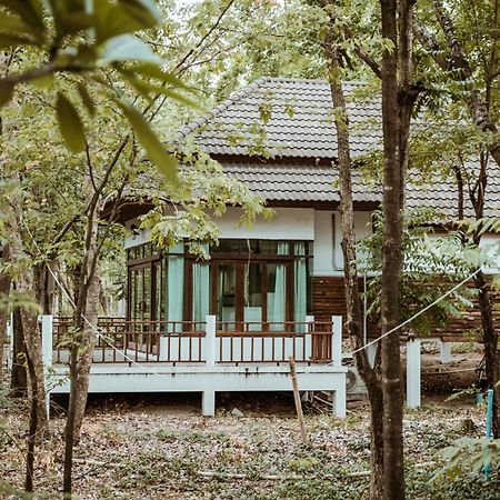 Tak Andaman Resort & Hotel Экстерьер фото