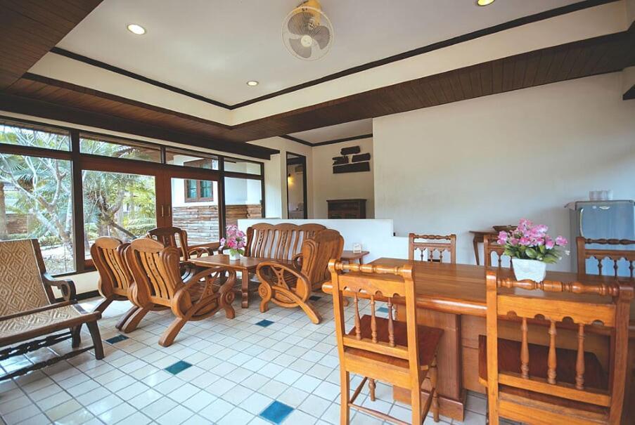 Tak Andaman Resort & Hotel Экстерьер фото