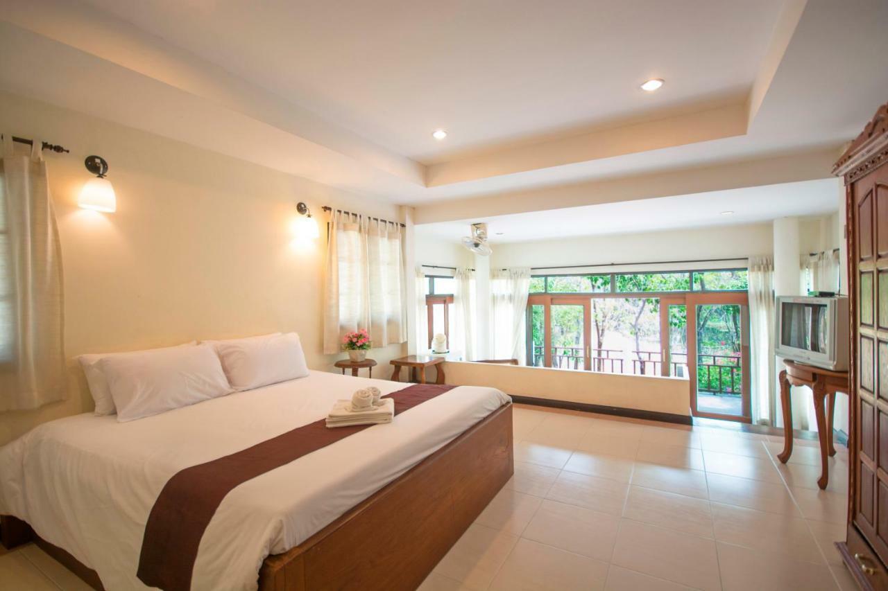 Tak Andaman Resort & Hotel Экстерьер фото